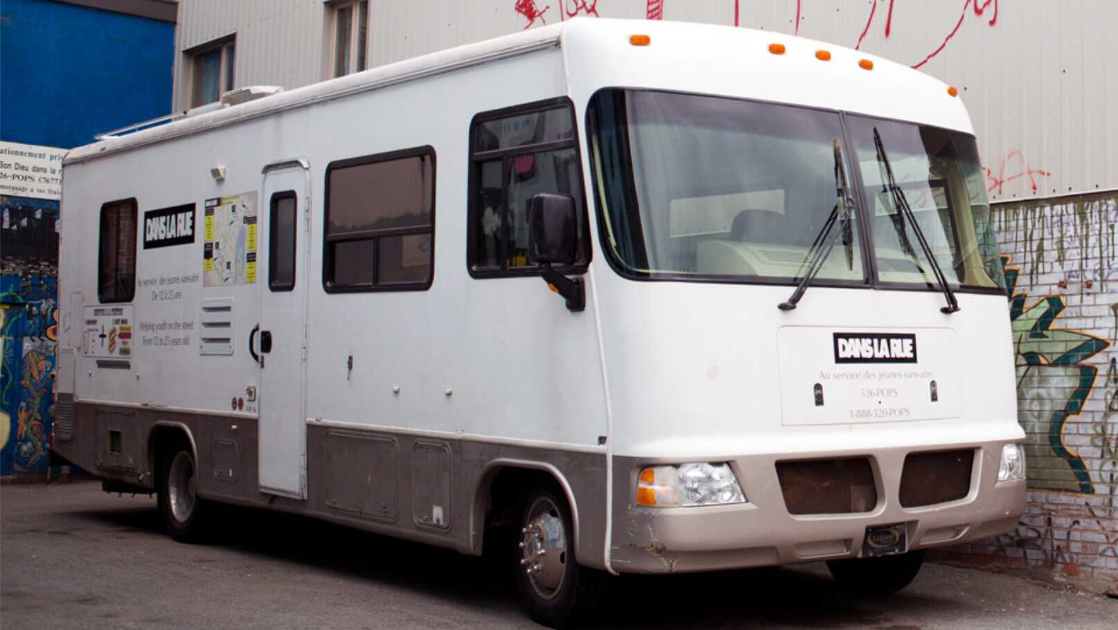 Motorhome with Dans La Rue sign